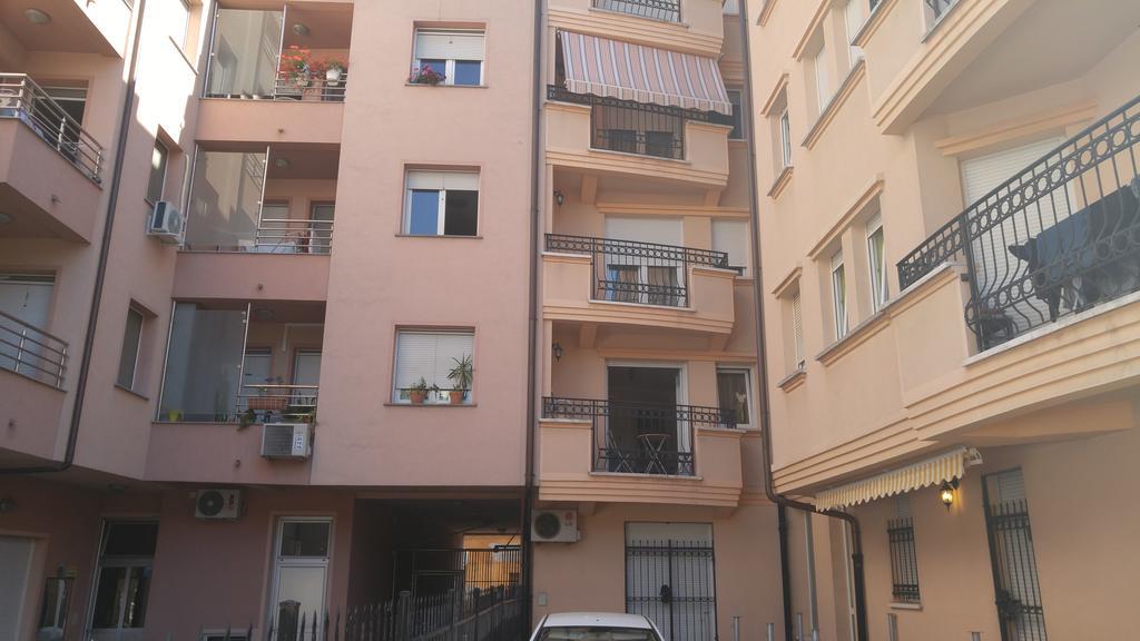 Apartman Snow White Нови-Сад Экстерьер фото