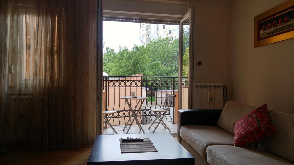 Apartman Snow White Нови-Сад Экстерьер фото